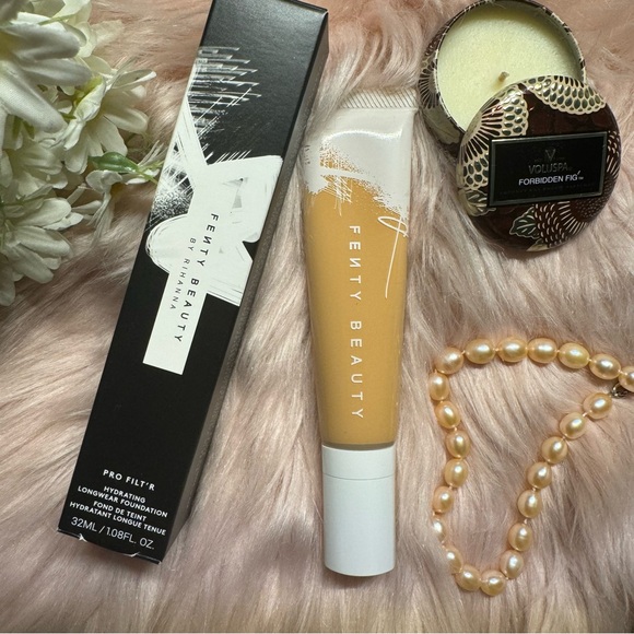 Fenty Beauty Other - BNIB Fenty Beauty by Rihanna Hydrating Longwear Foundation #255